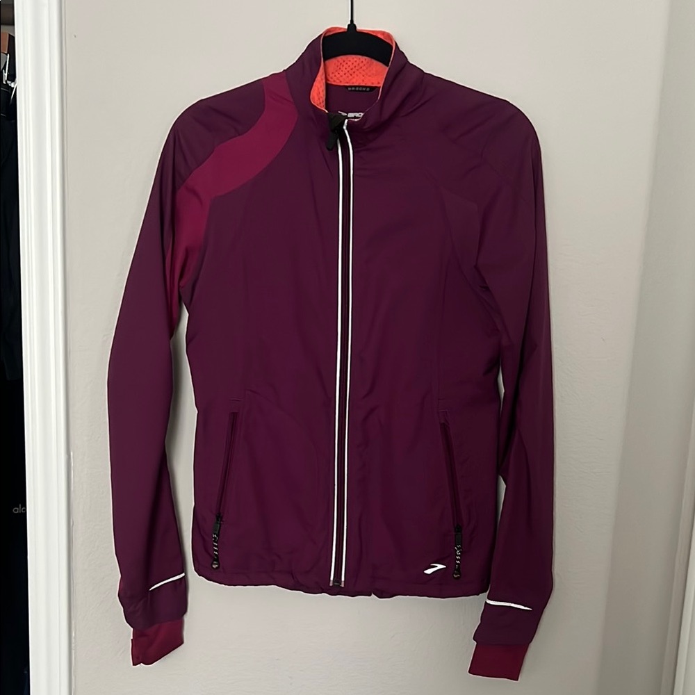 Brooks Shelter Technology Women’s Running Jacket